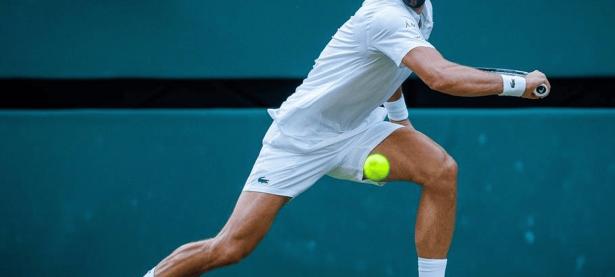 PG电子-德约科维奇爆冷击败曼联，突破纪录引爆全场！的简单介绍