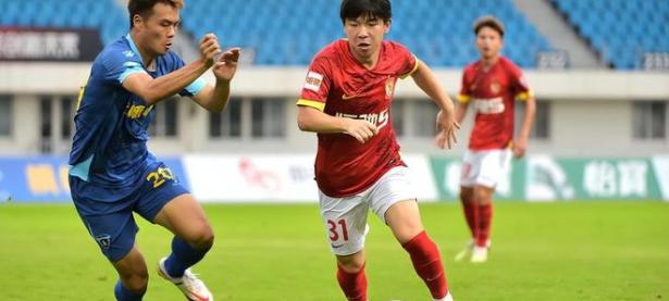 PG游戏-中超赛后走向成谜；广州队临场应变；媒体盛赞；年轻球员得到机会的简单介绍