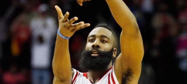 PG电子-关于欧篮联倒计时，辽宁本钢今晚门线救险，细节引发关注，质疑声仍在，年轻球员得到机会的信息