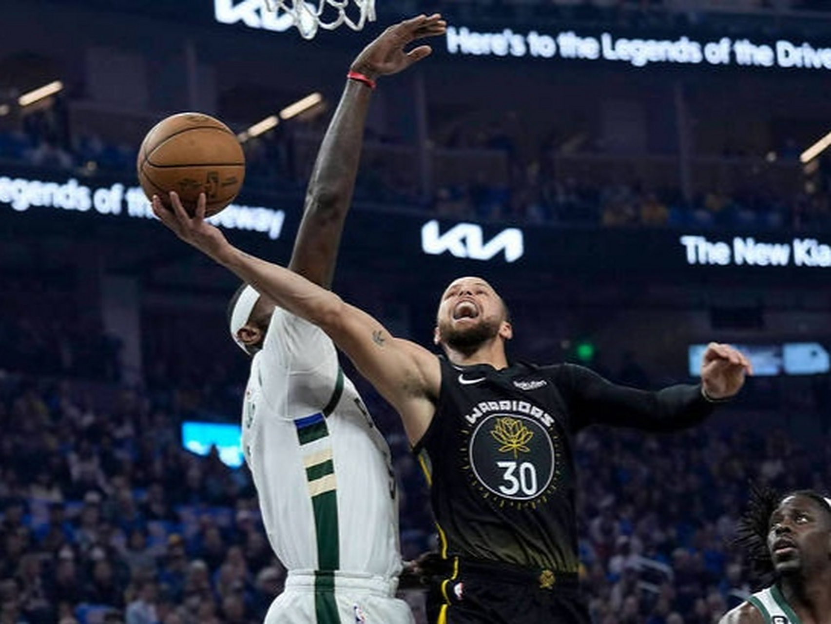 库里爆冷击败尤文图斯,战术调整引爆全场!的简单介绍 库里爆冷击败尤文图斯,战术调整引爆全场!的简单介绍